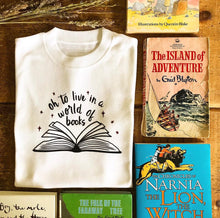 Load image into Gallery viewer, Book Lovers - Tshirt
