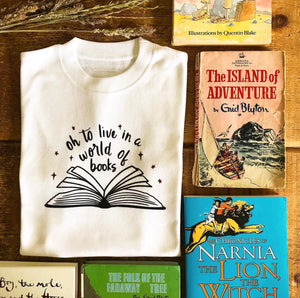 Book Lovers - Tshirt